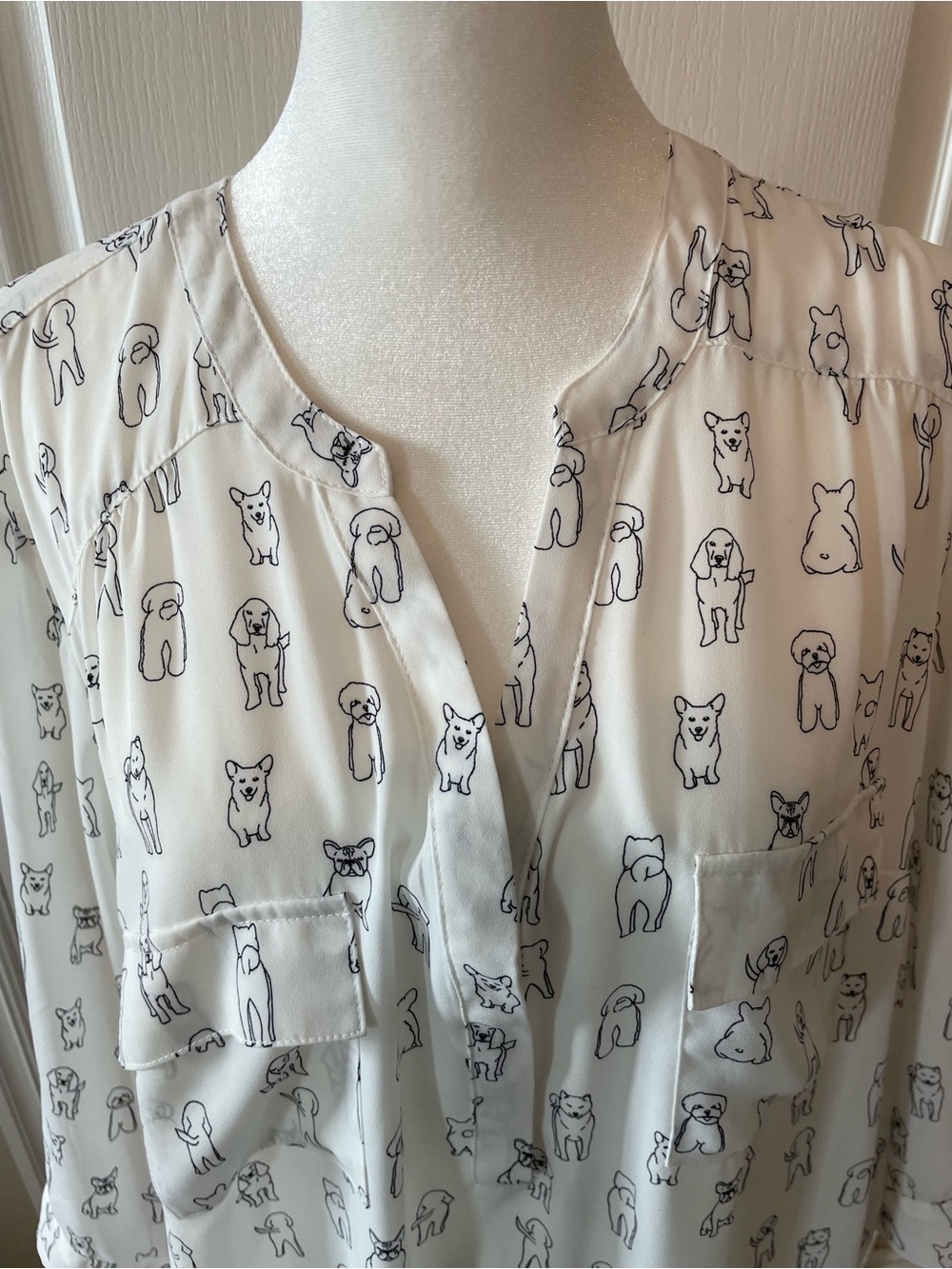 torrid Cream Tunic Top with Black Dog Outline Print - Picture 2 of 16